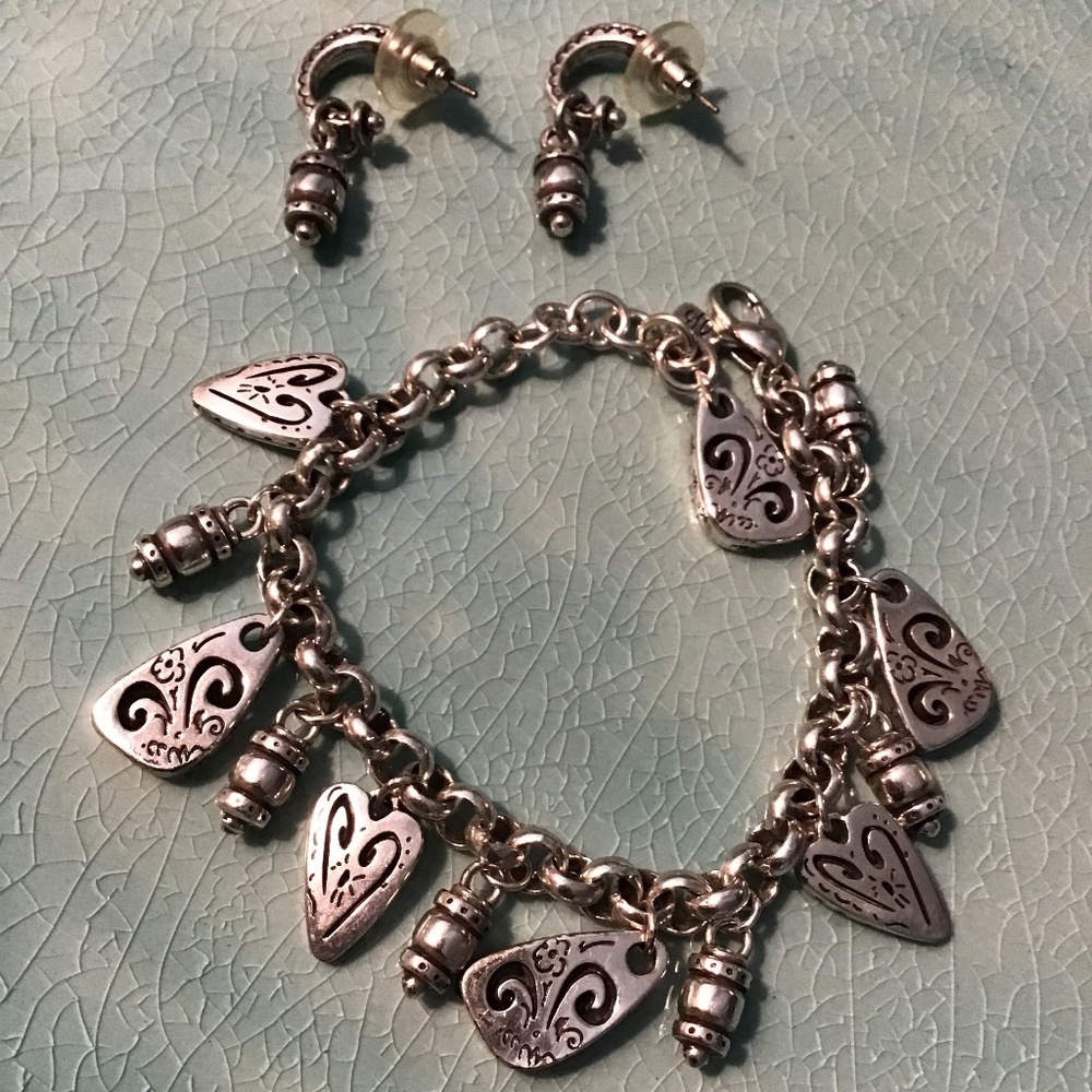 Brighton charm set